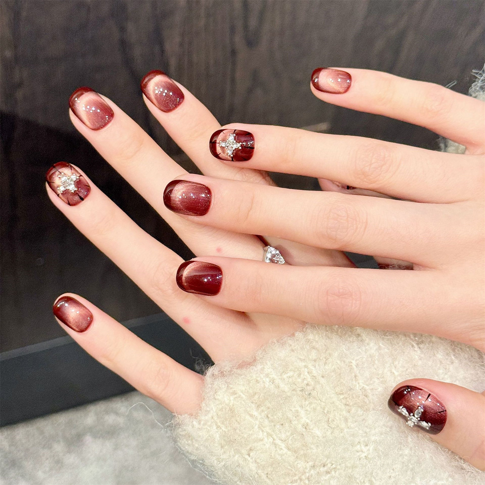 10pcs Wine-red Cat's Eye Press – Nail Art Elegant Bewertung und Preis